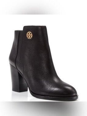 Tory Burch Junction Black Pebbled Leather Ankle Boot Gold Logo Size 7.5 MSRP 395